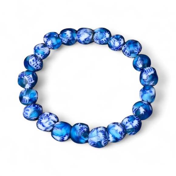 None Jewelry - Blue and White Beaded Bracelet
